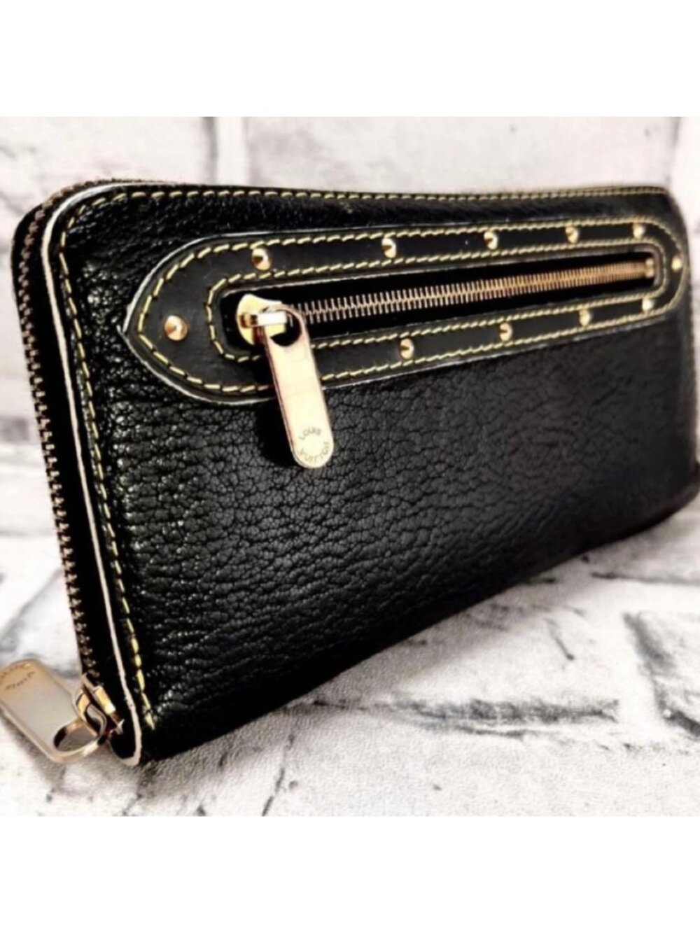 Louis Vuitton Suhali Zippy Wallet Noir
